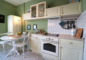 Spacious and Central Vintage - Modern Apartment Sofia